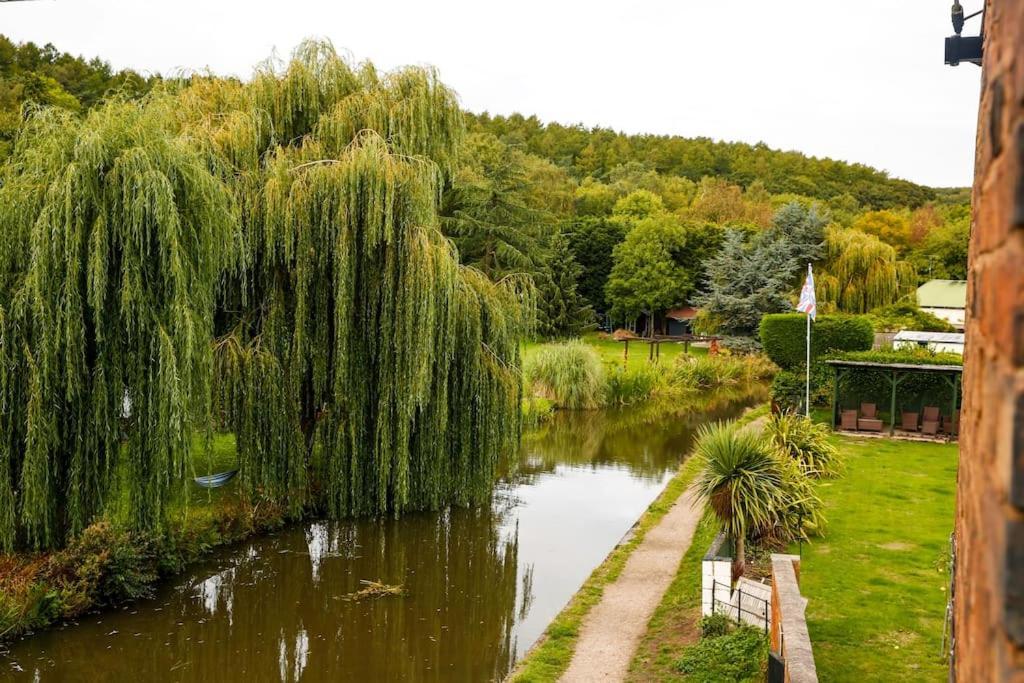 Hidden Gem Canal Facing Retreat With Lovely Walks Hopwas ภายนอก รูปภาพ